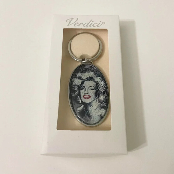 Verdici Marilyn Monroe Keychain Elby Gifts - Picture 14 of 16